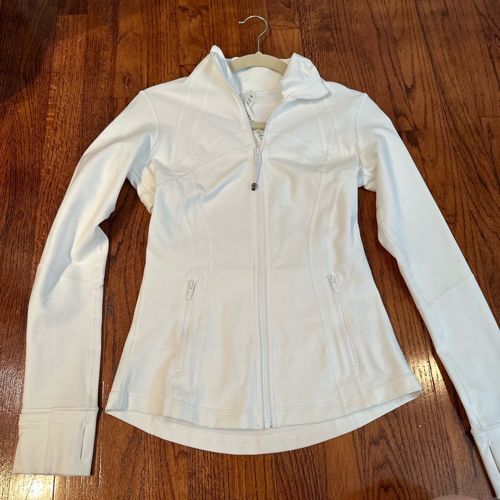 Lululemon Define Jacket. White, Size 6. New without tags.